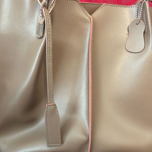 NWOT Montpellier Folds Leather Tote Bag Taupe - Picture 14 of 16